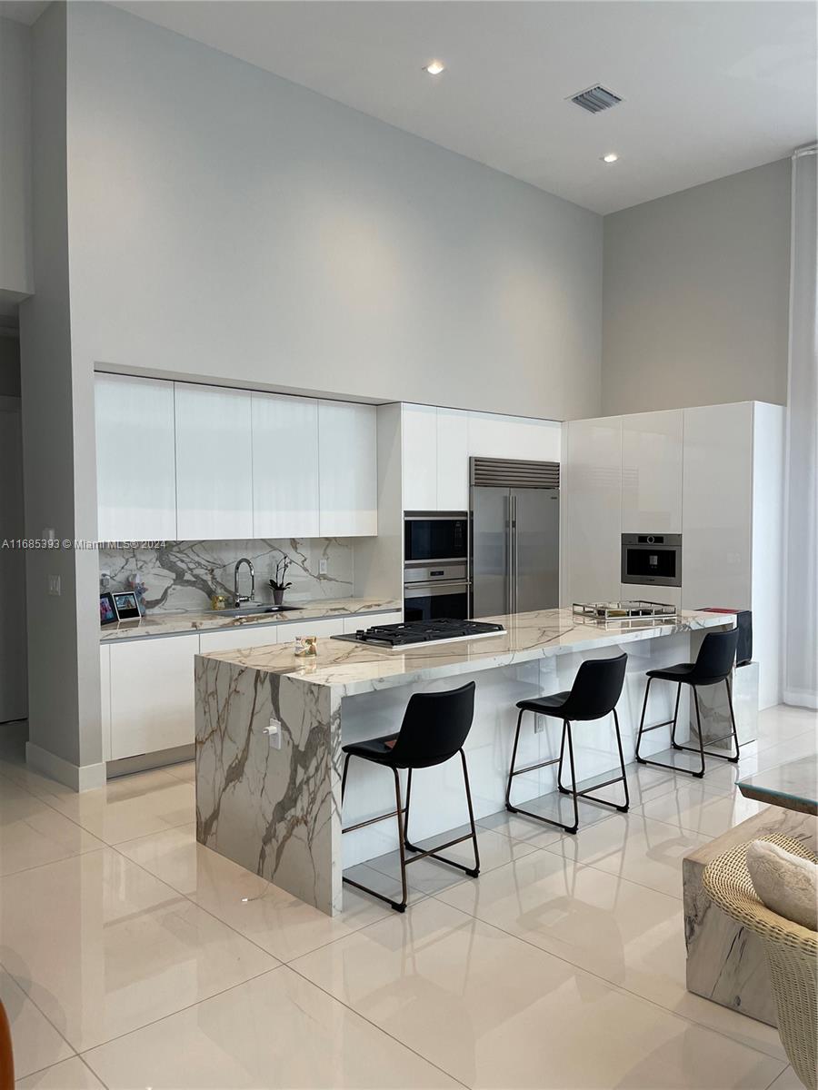WESTON ESTATES - Residential