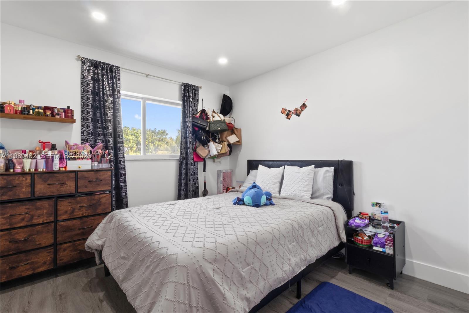 LAGUNA PONDS SEC 2 - Residential