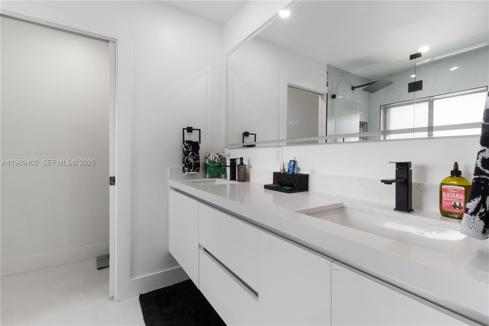 LAGUNA PONDS SEC 2 - Residential