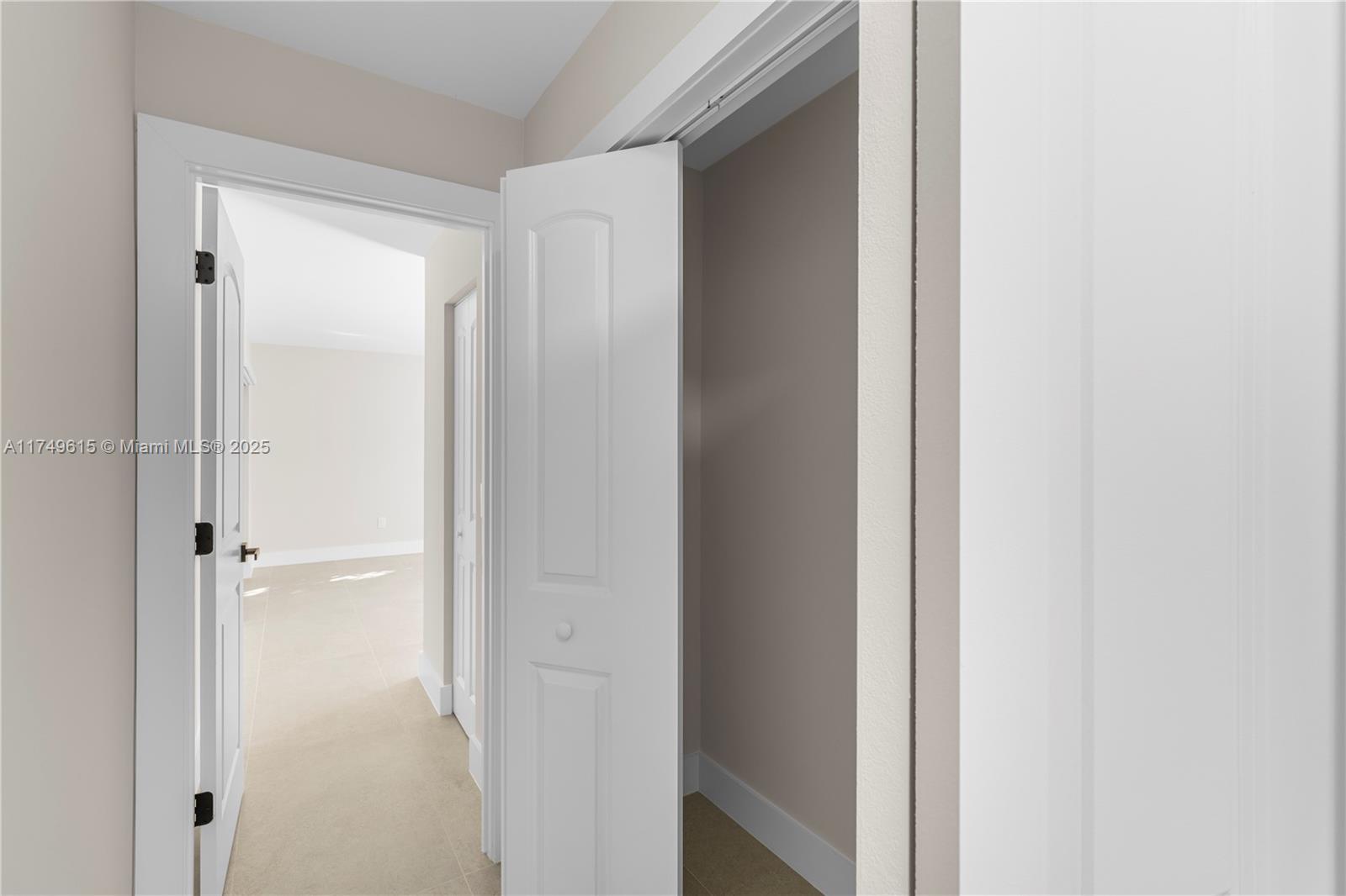 SANDALFOOT COVE SEC 5 - Residential