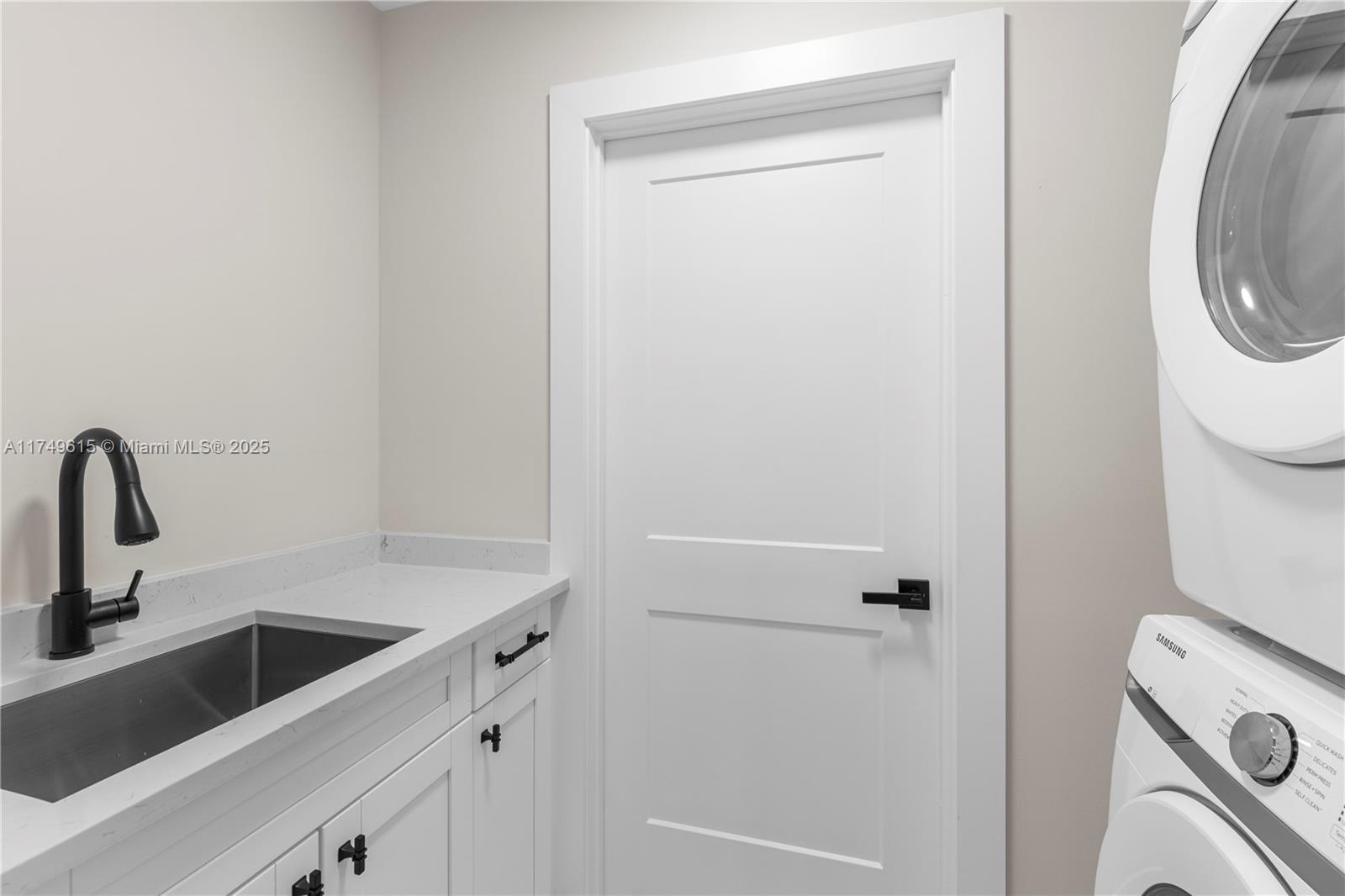 SANDALFOOT COVE SEC 5 - Residential