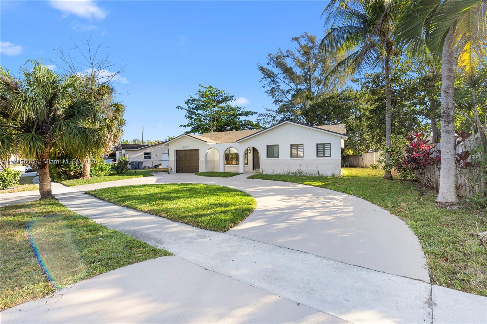 SANDALFOOT COVE SEC 5 - Residential