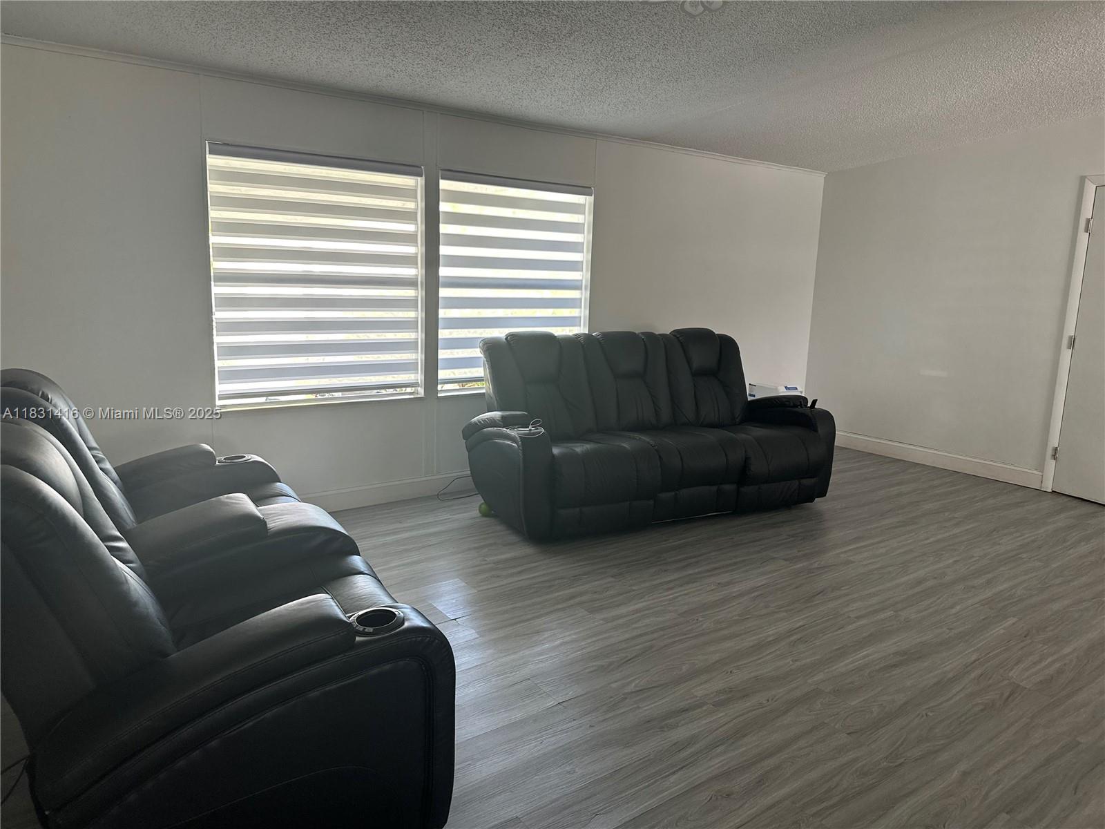 Unique mobile home in Americana Village. Corner lot with 10,800 sq ft. The mobile home has a new roof, remodel bathroom, etc. Terrace, carport and plenty of space. Please come view the home and understand its full potential.