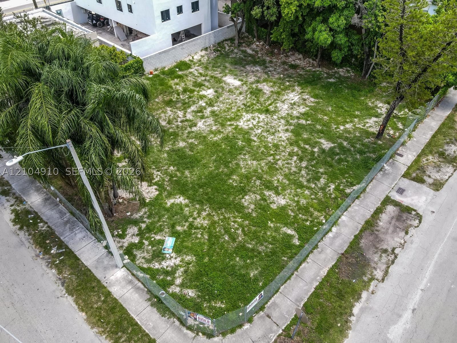 2895 NW 45th St
