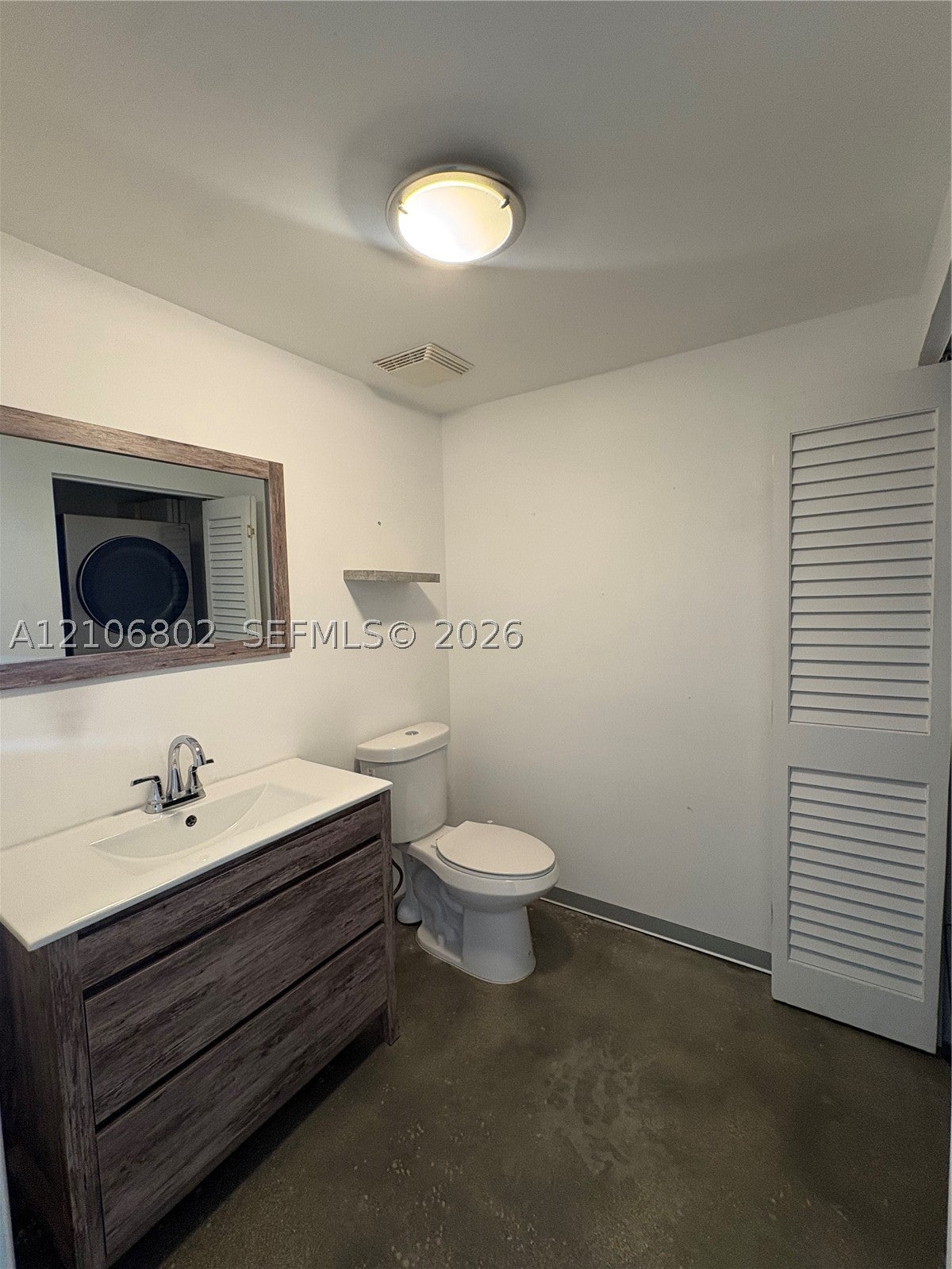 690 SW 1st Ct 1212