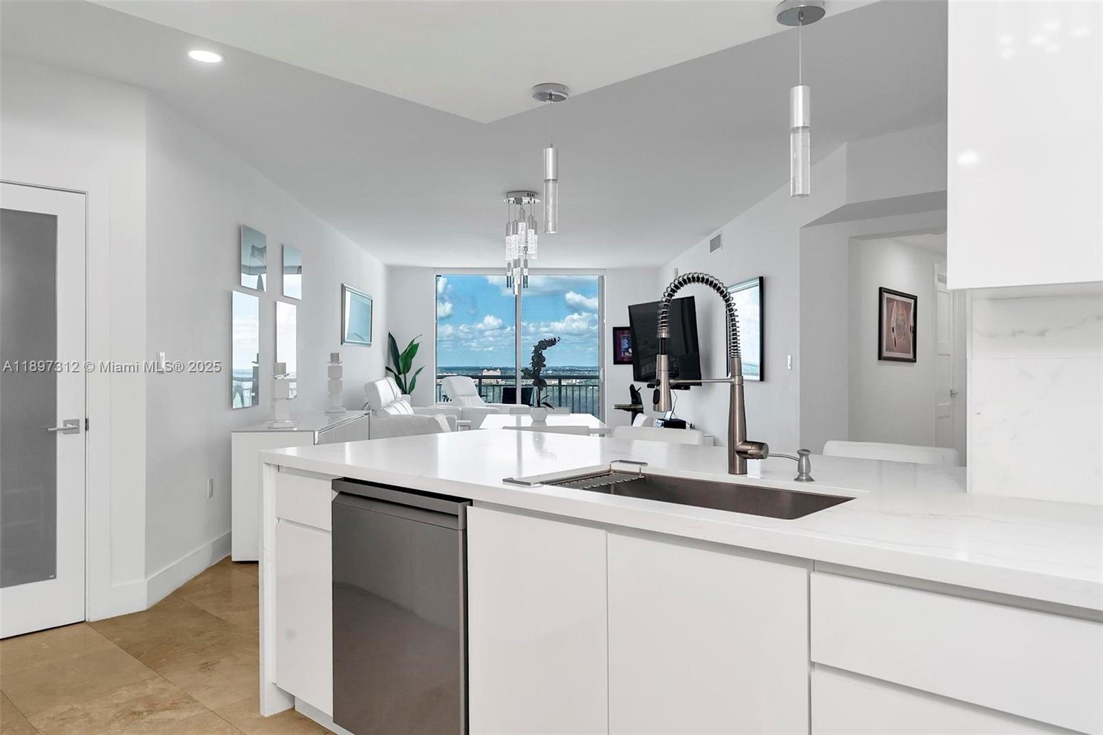 METROPOLIS II AT DADELAND - Residential