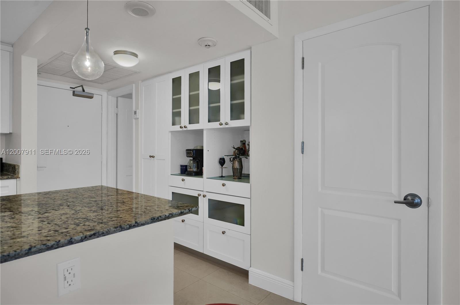 HARBOUR HOUSE - Residential