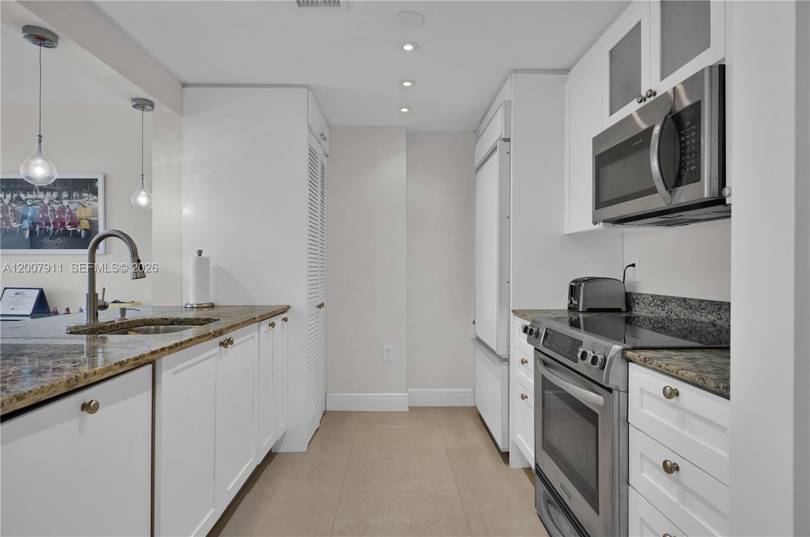 HARBOUR HOUSE - Residential