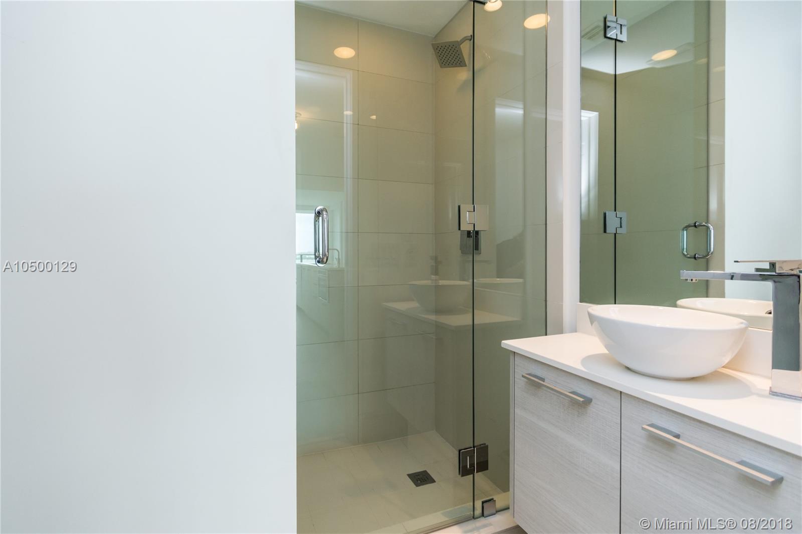 Paraiso Bay - Residential Lease