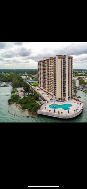 CRICKET CLUB CONDO - Residential