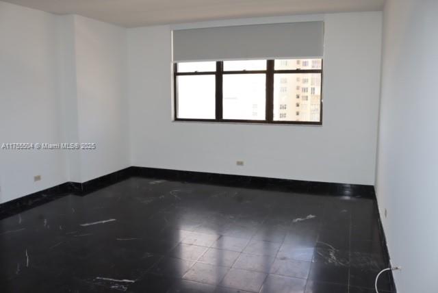 CRICKET CLUB CONDO - Residential