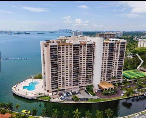 1800 NE 114th St 1108 Miami FL 33181