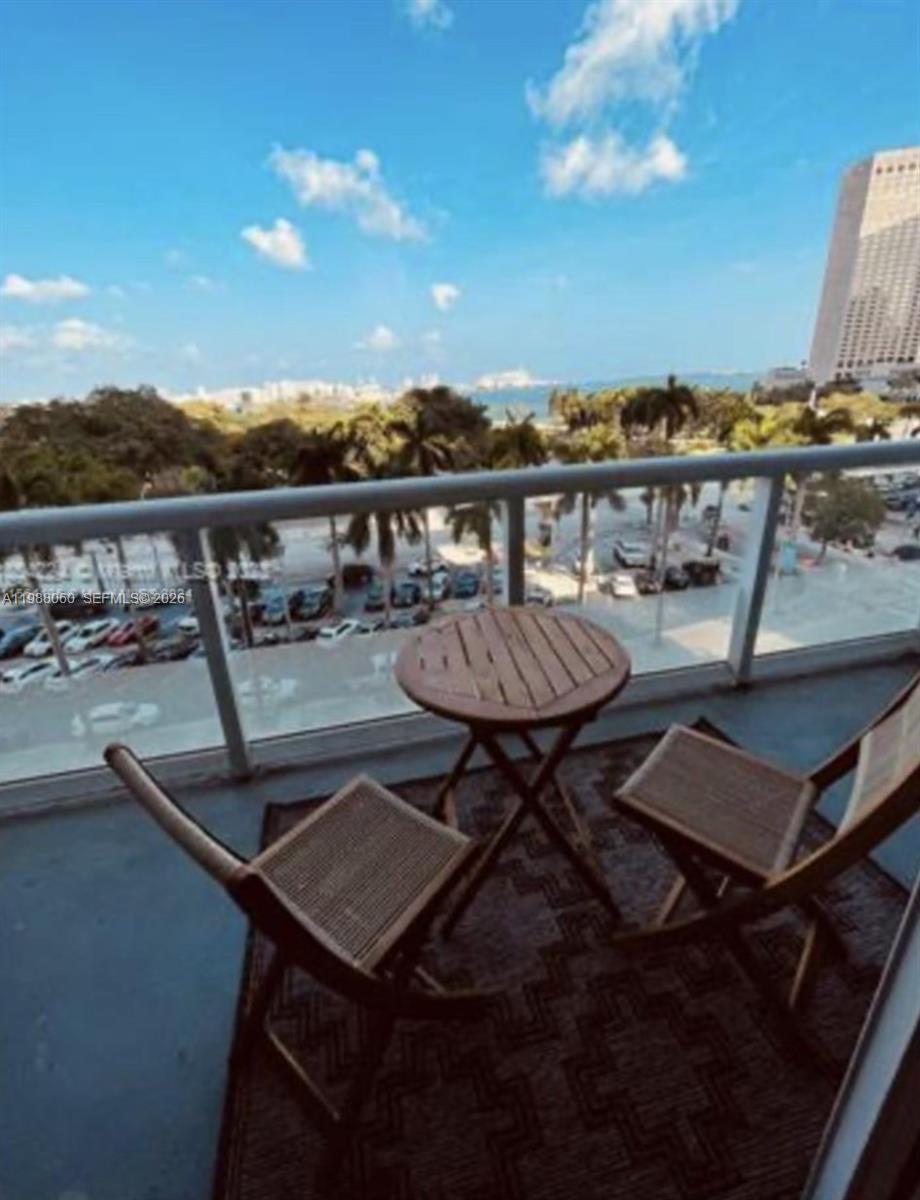 50 BISCAYNE CONDO - Residential