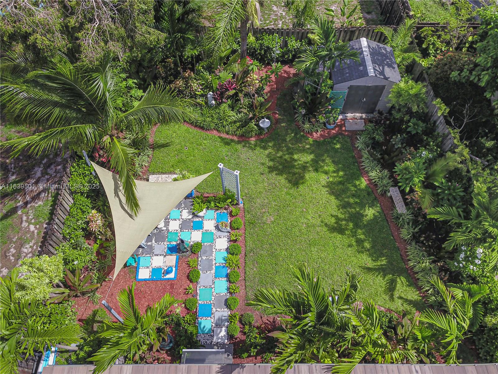 DIXIE GARDENS - Residential