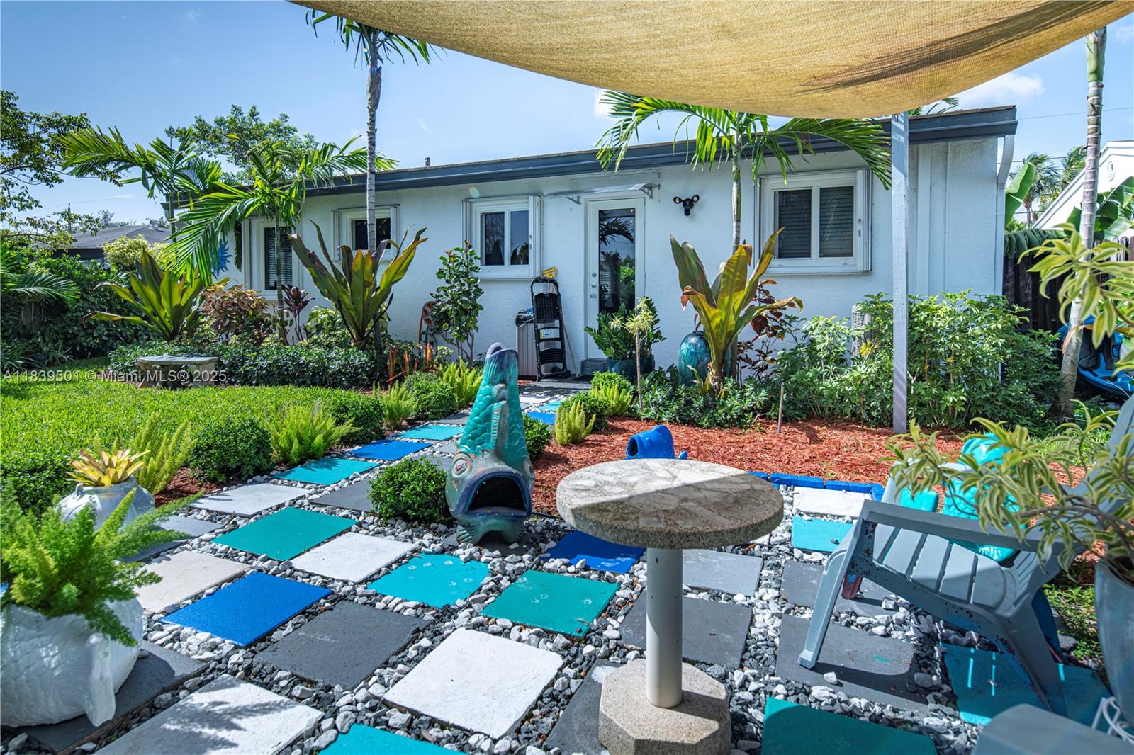 DIXIE GARDENS - Residential