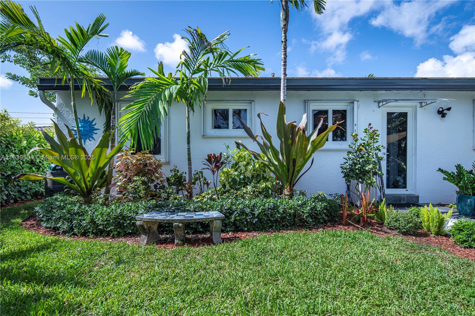 DIXIE GARDENS - Residential