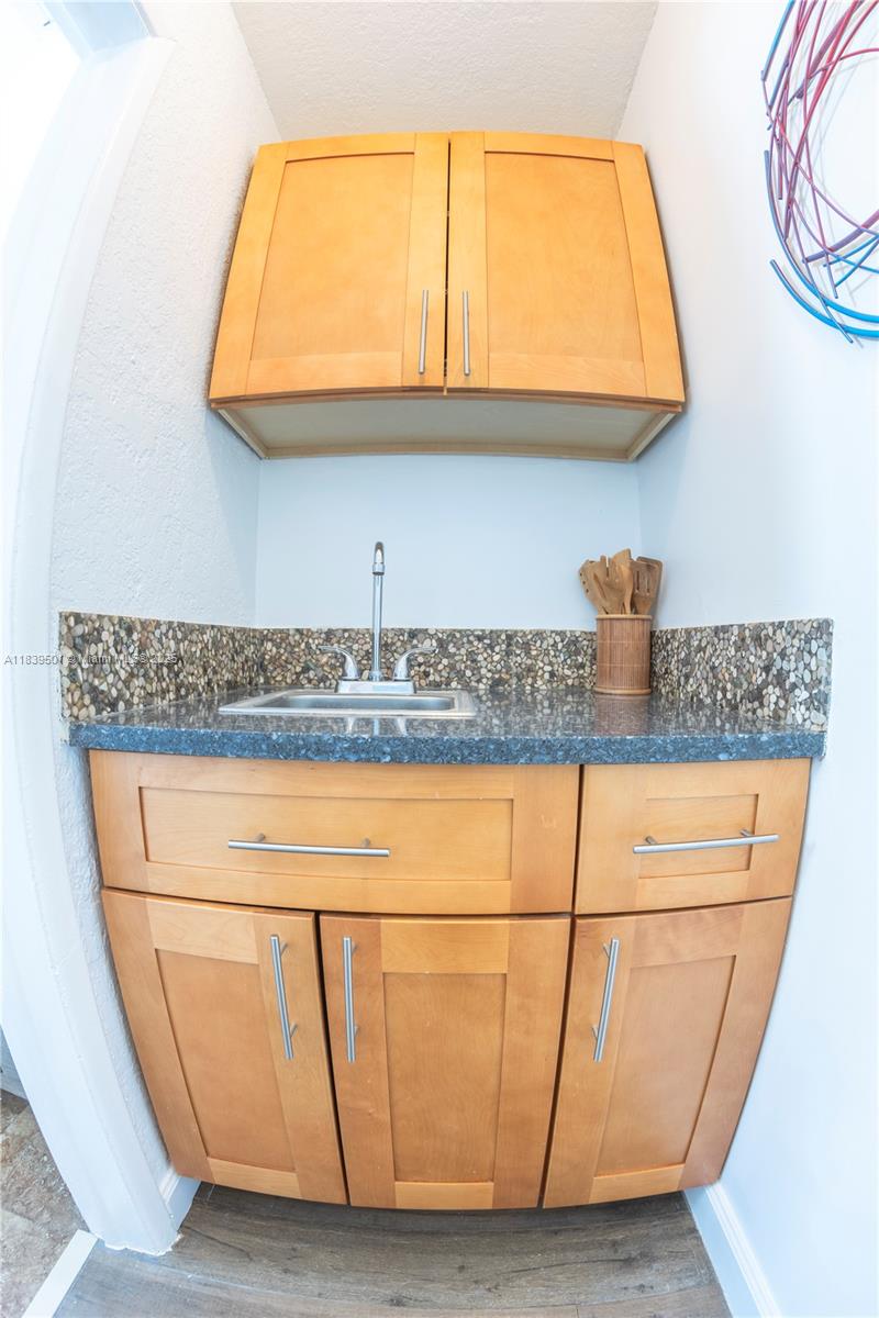 DIXIE GARDENS - Residential