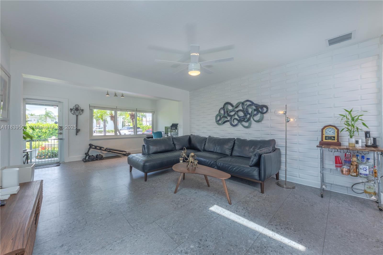 DIXIE GARDENS - Residential