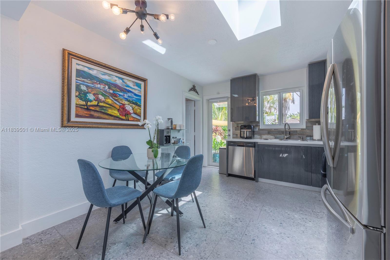 DIXIE GARDENS - Residential