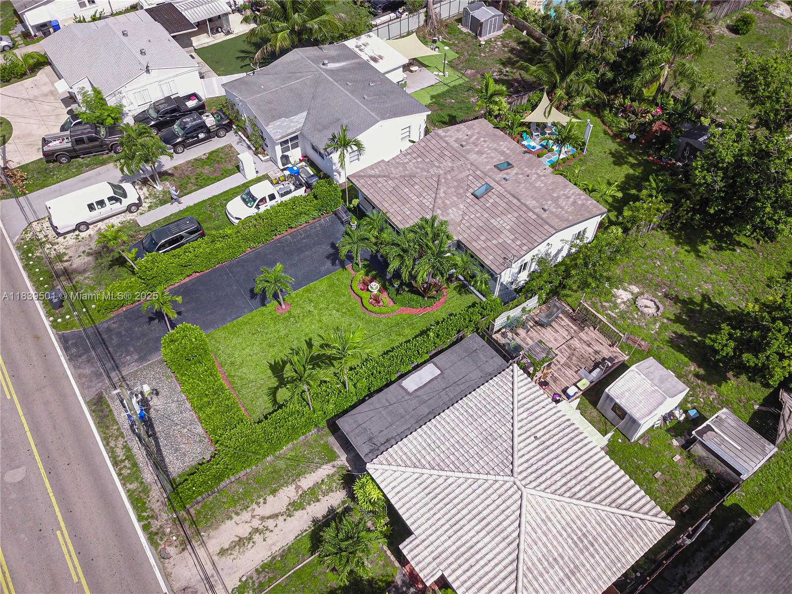 DIXIE GARDENS - Residential