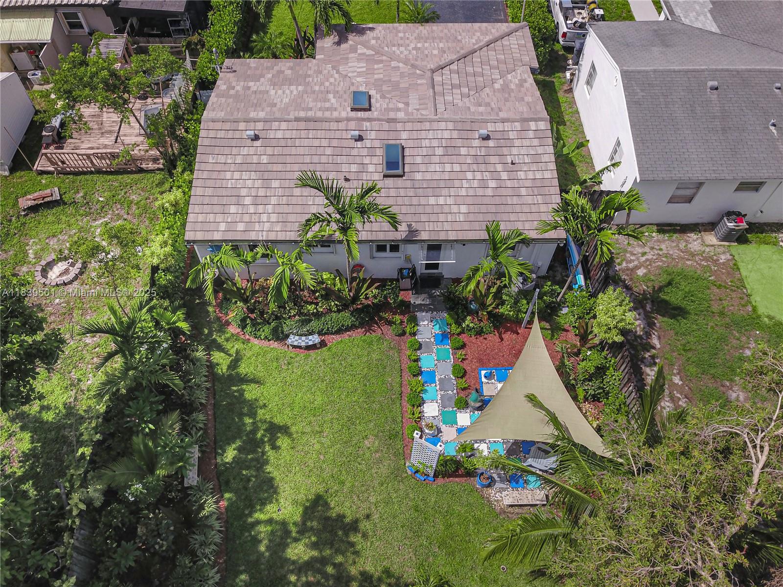 DIXIE GARDENS - Residential