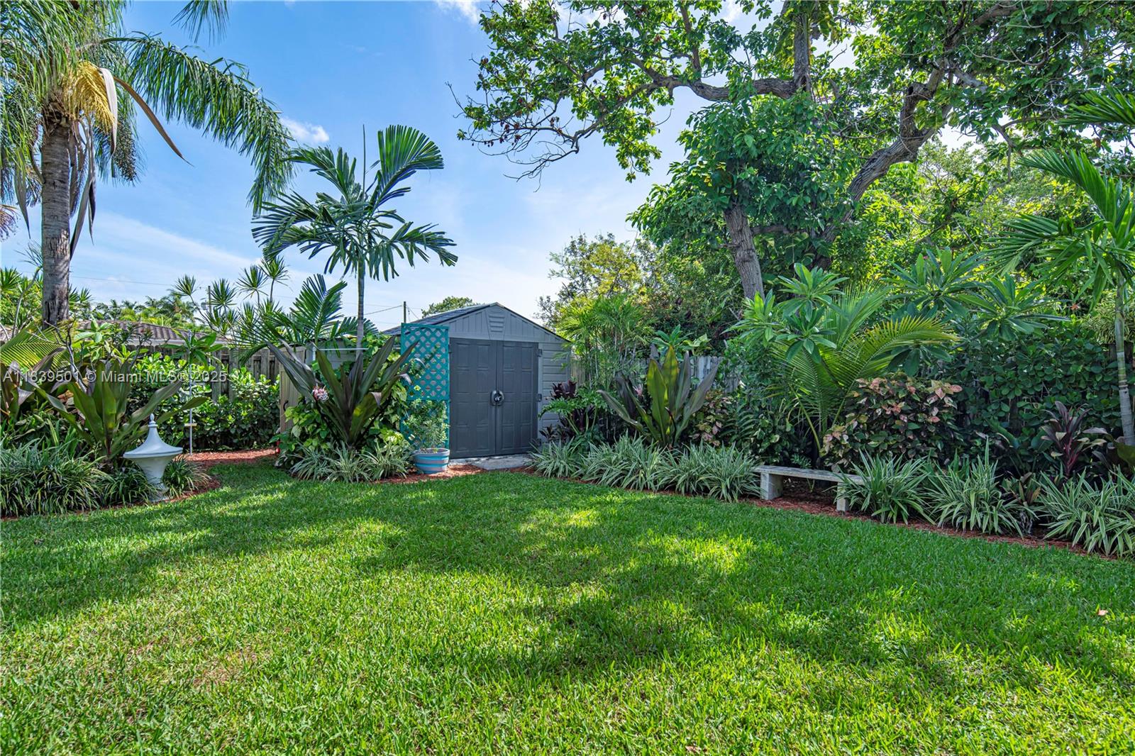 DIXIE GARDENS - Residential