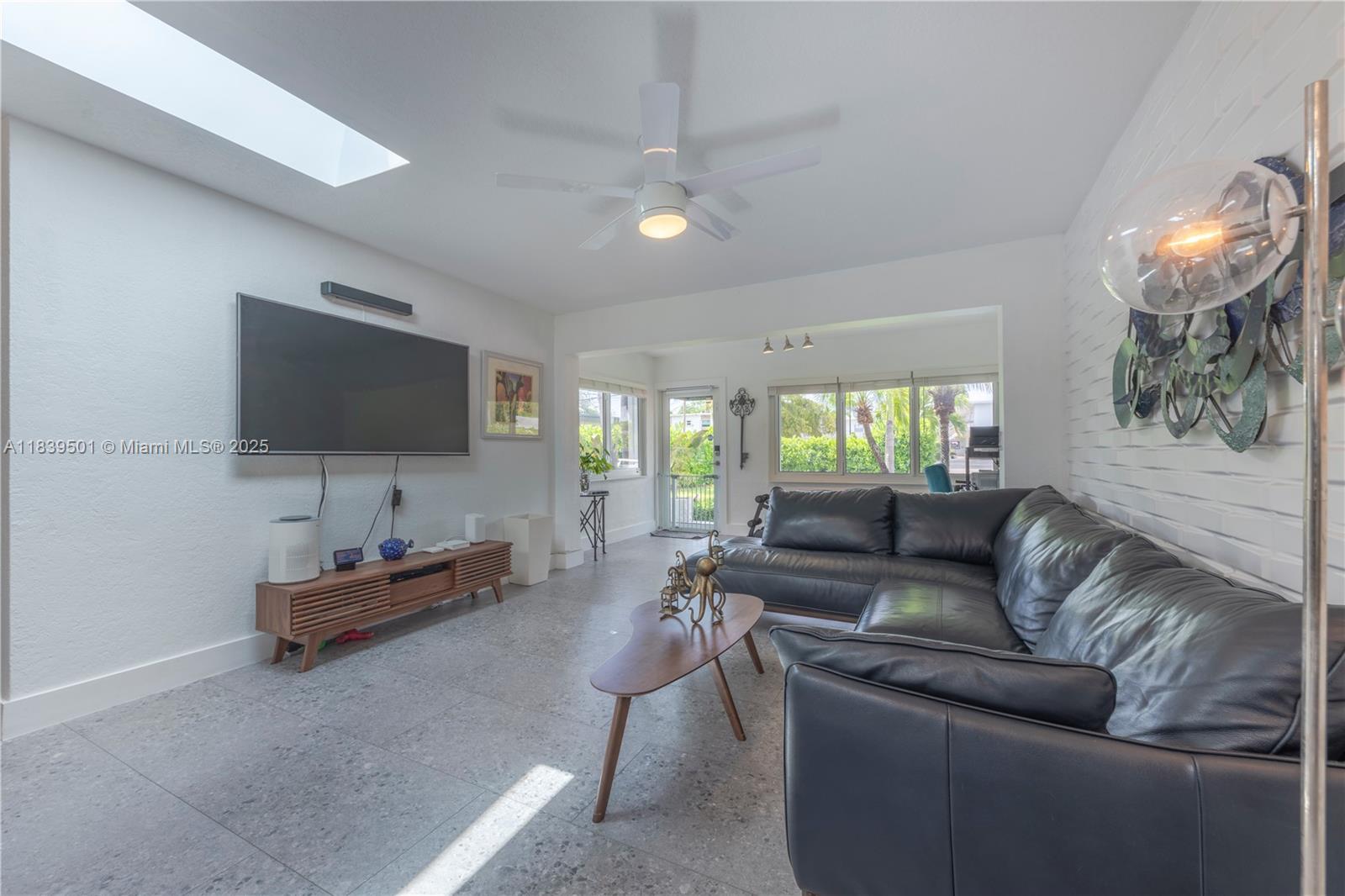 DIXIE GARDENS - Residential