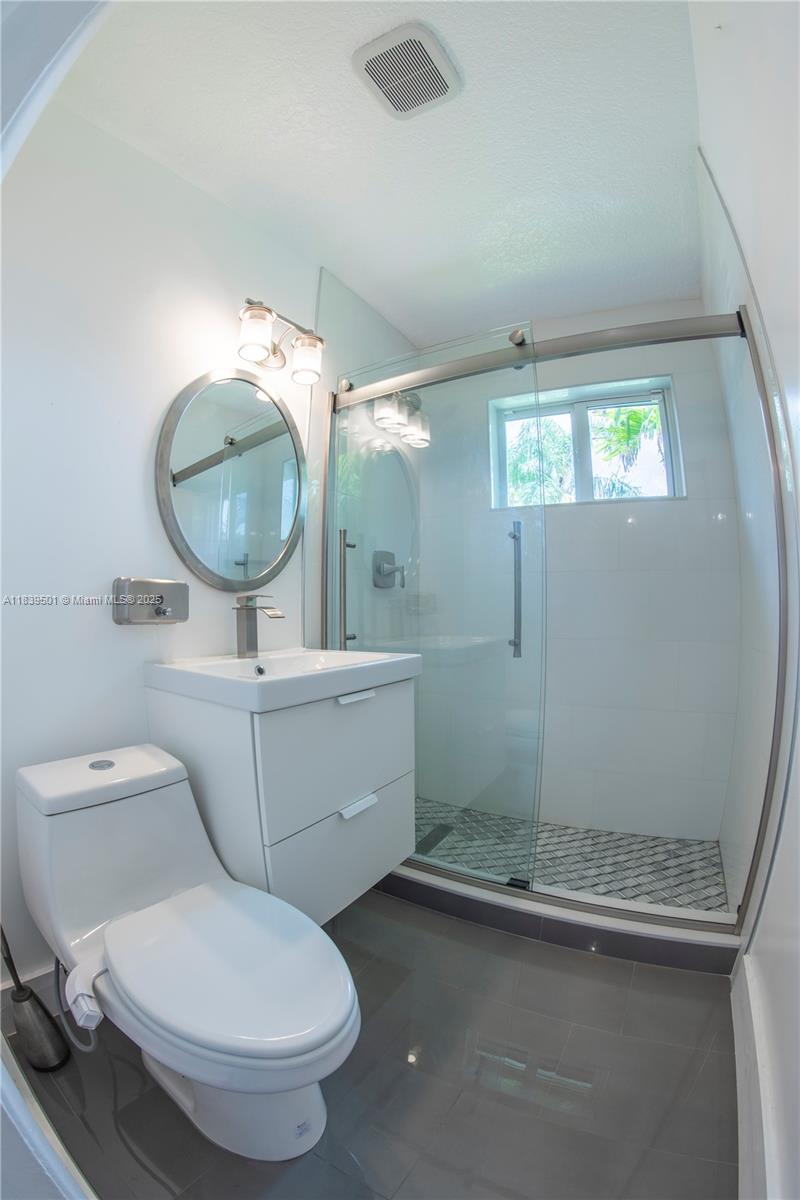 DIXIE GARDENS - Residential