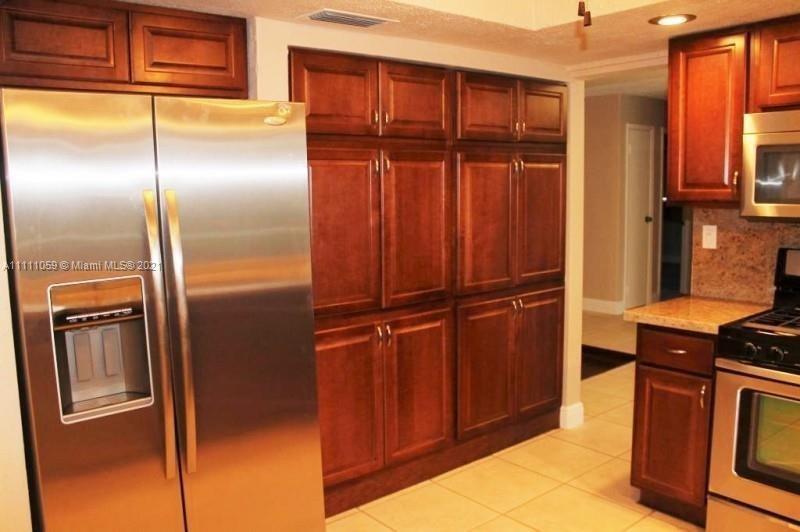 SUNRISE GOLF VILLAGE 4TH - Residential