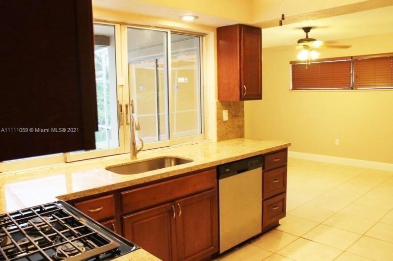 SUNRISE GOLF VILLAGE 4TH - Residential