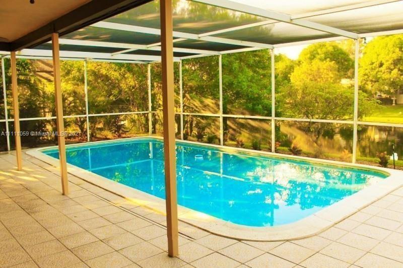 SUNRISE GOLF VILLAGE 4TH - Residential