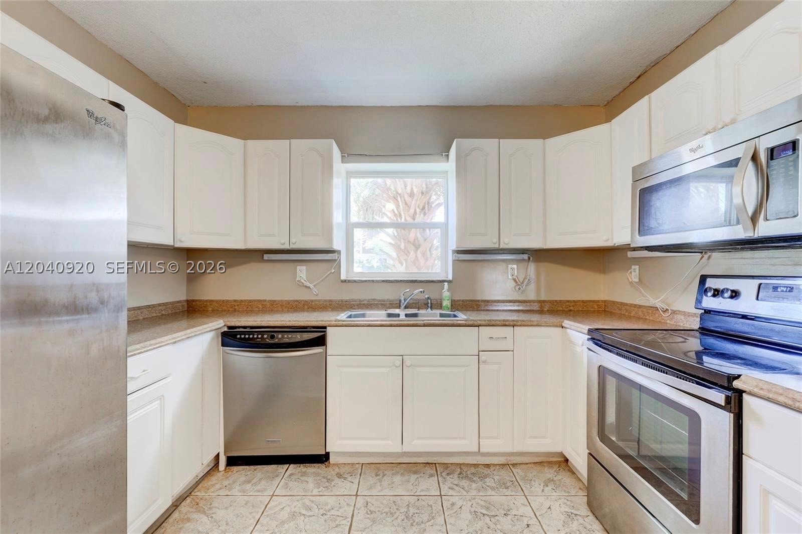350 Sunshine Dr
