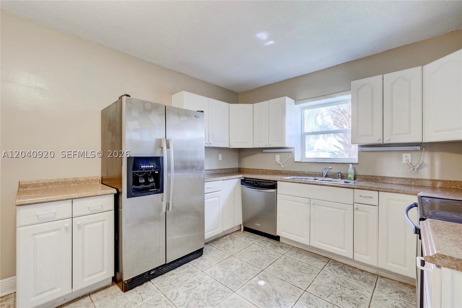 350 Sunshine Dr