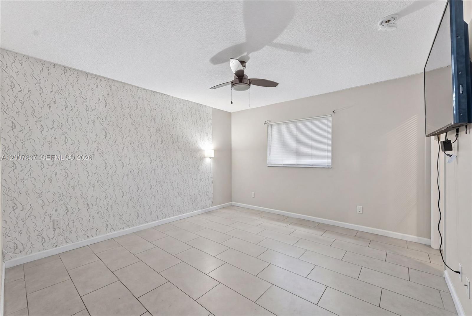 CRYSTAL LAKE 4TH SEC - Residential