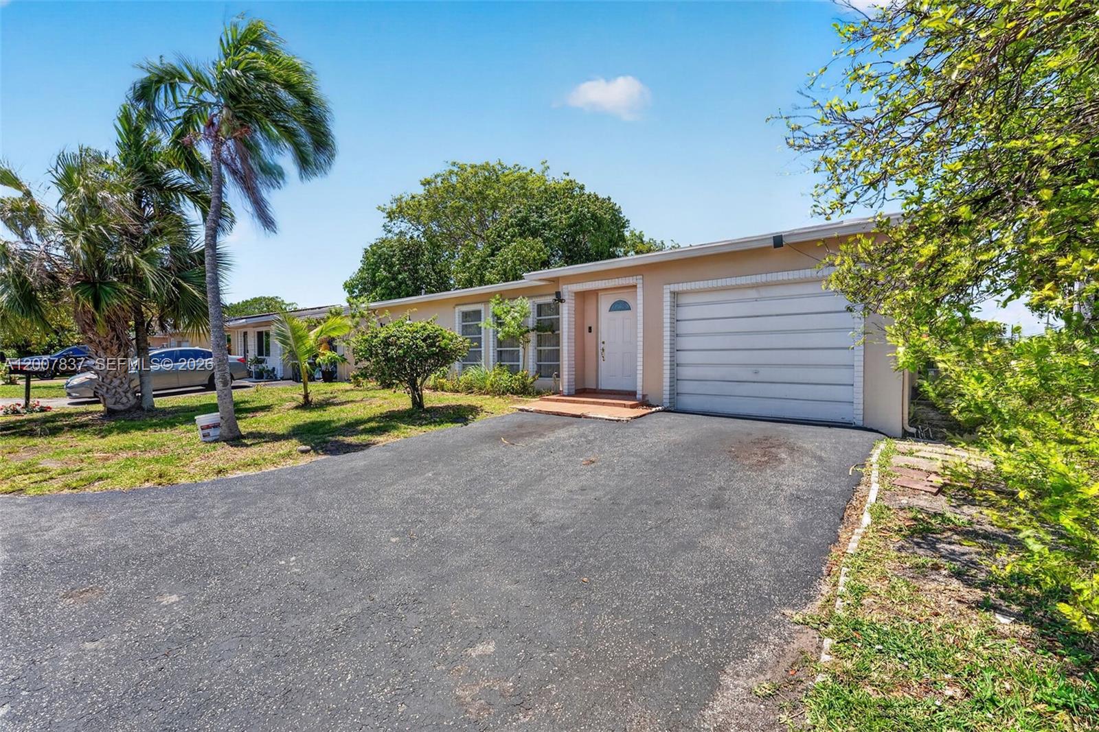CRYSTAL LAKE 4TH SEC - Residential