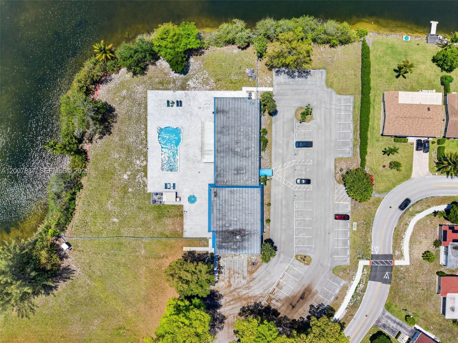 CRYSTAL LAKE 4TH SEC - Residential