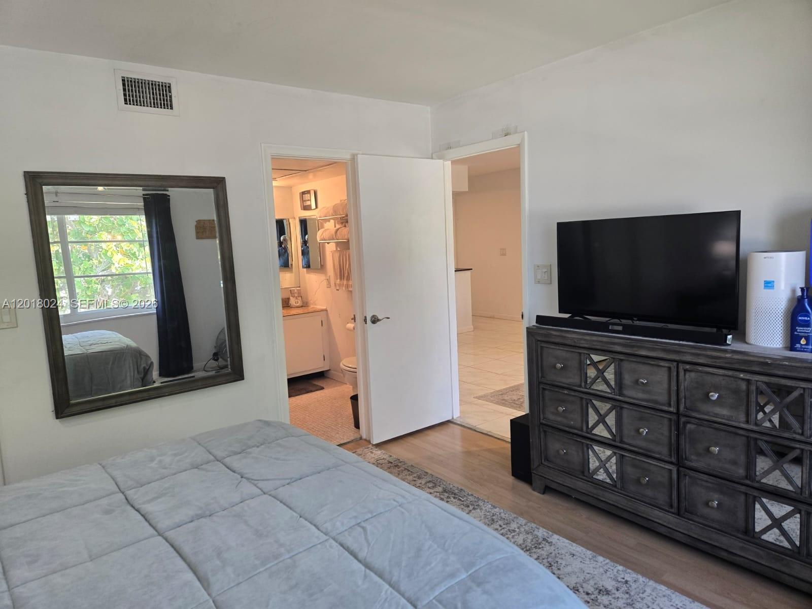 MANOR GROVE VILLAGE ONE I - Residential