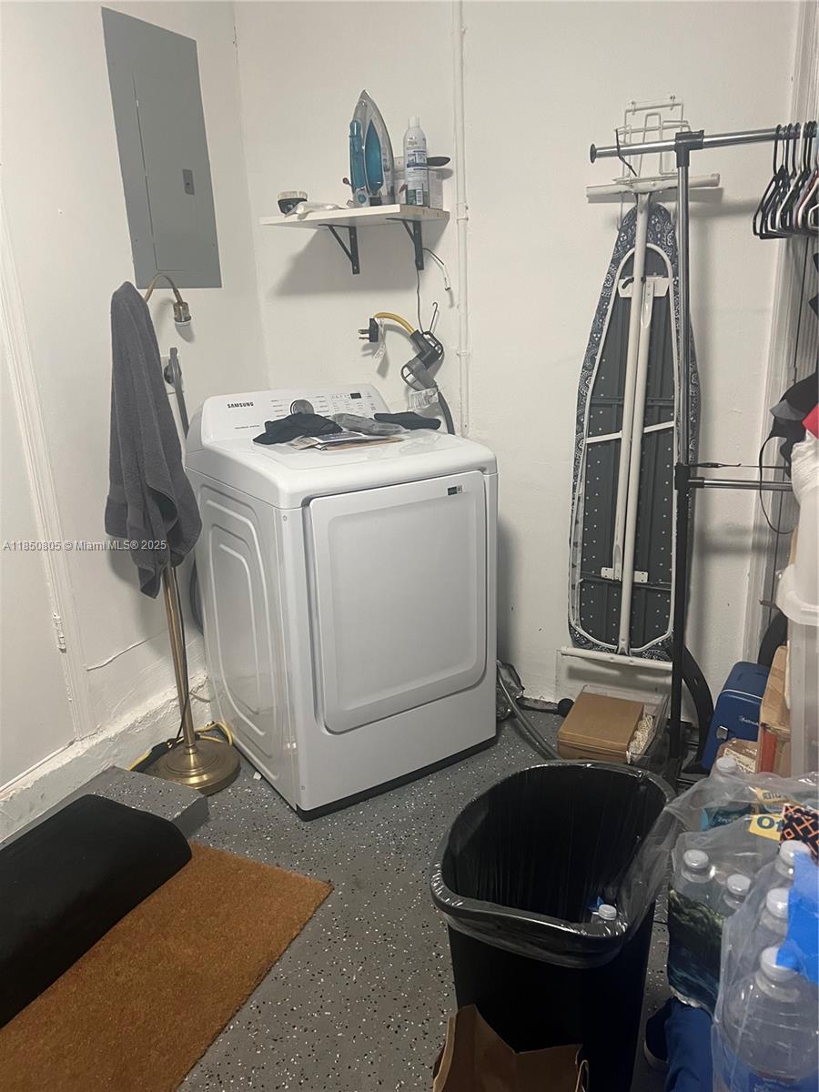 LAUDERDALE WEST 2 SEC - Residential