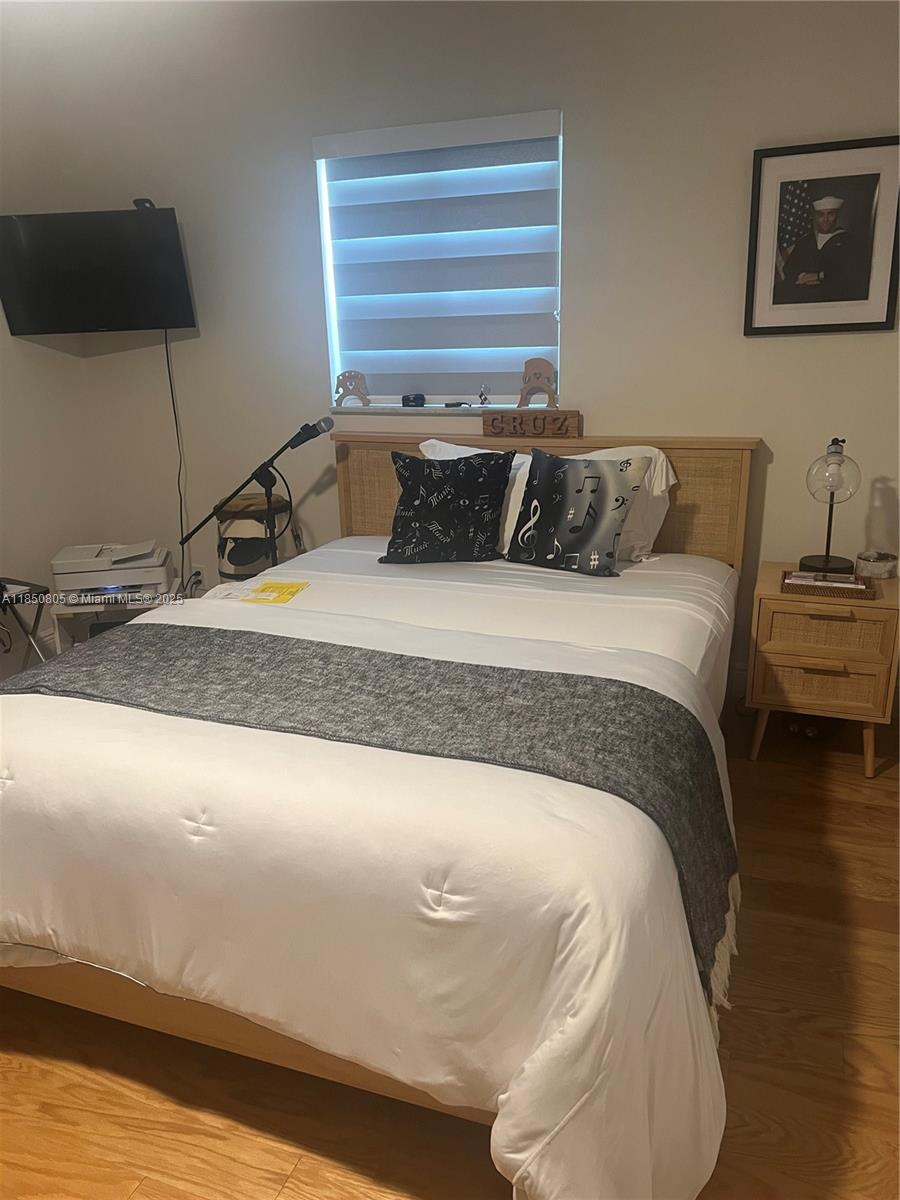 LAUDERDALE WEST 2 SEC - Residential