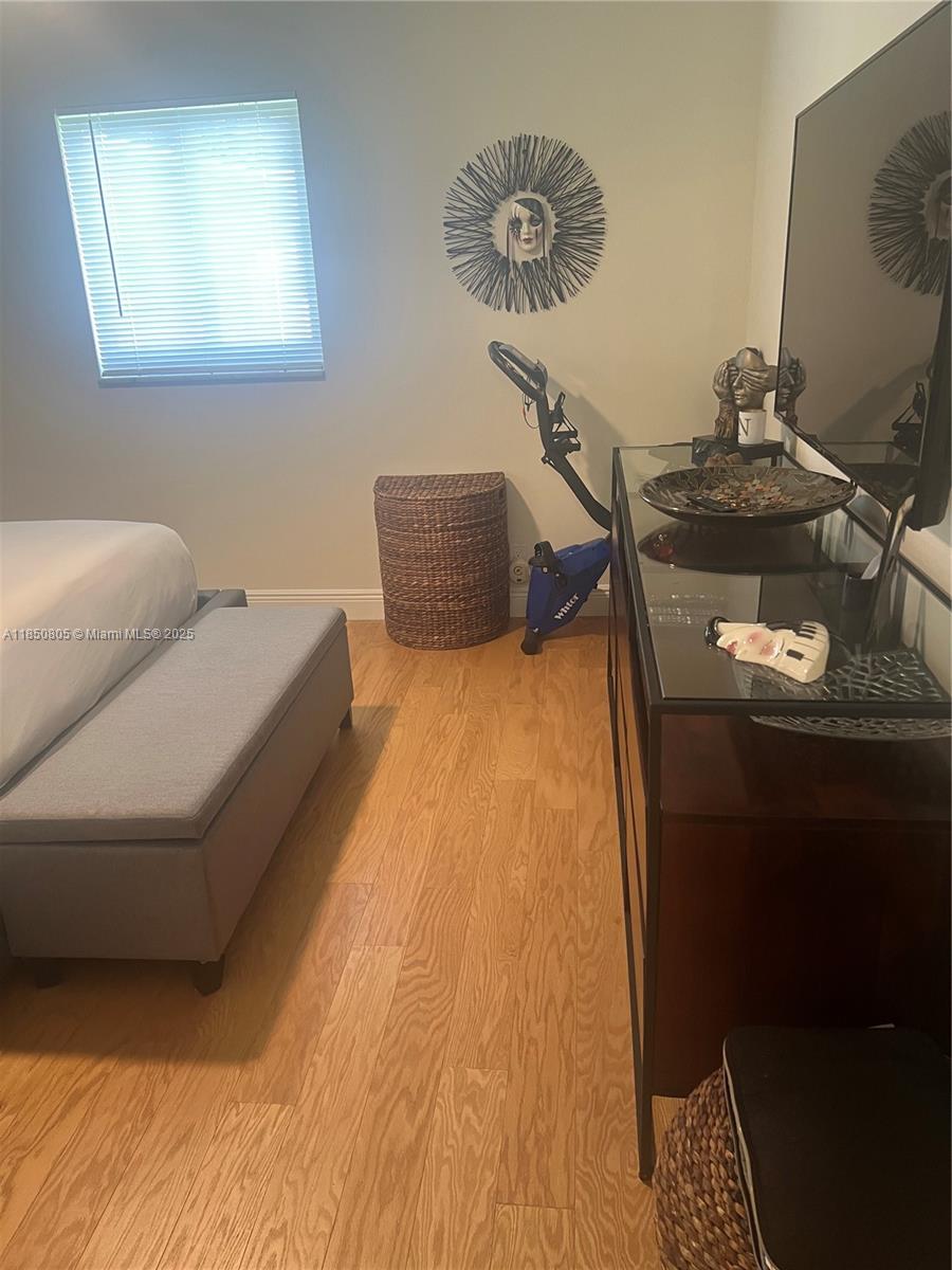 LAUDERDALE WEST 2 SEC - Residential