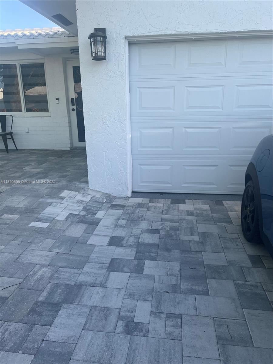 LAUDERDALE WEST 2 SEC - Residential