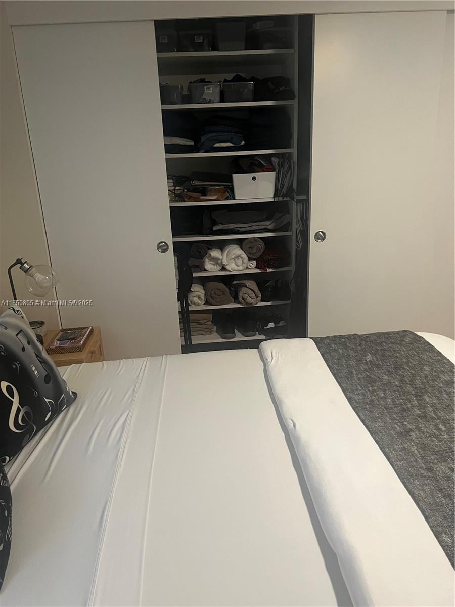 LAUDERDALE WEST 2 SEC - Residential