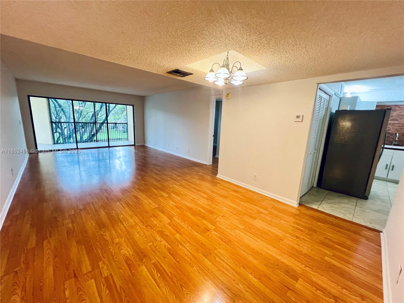 BLDG 130 OF COUNTRY CLUB - Residential Lease