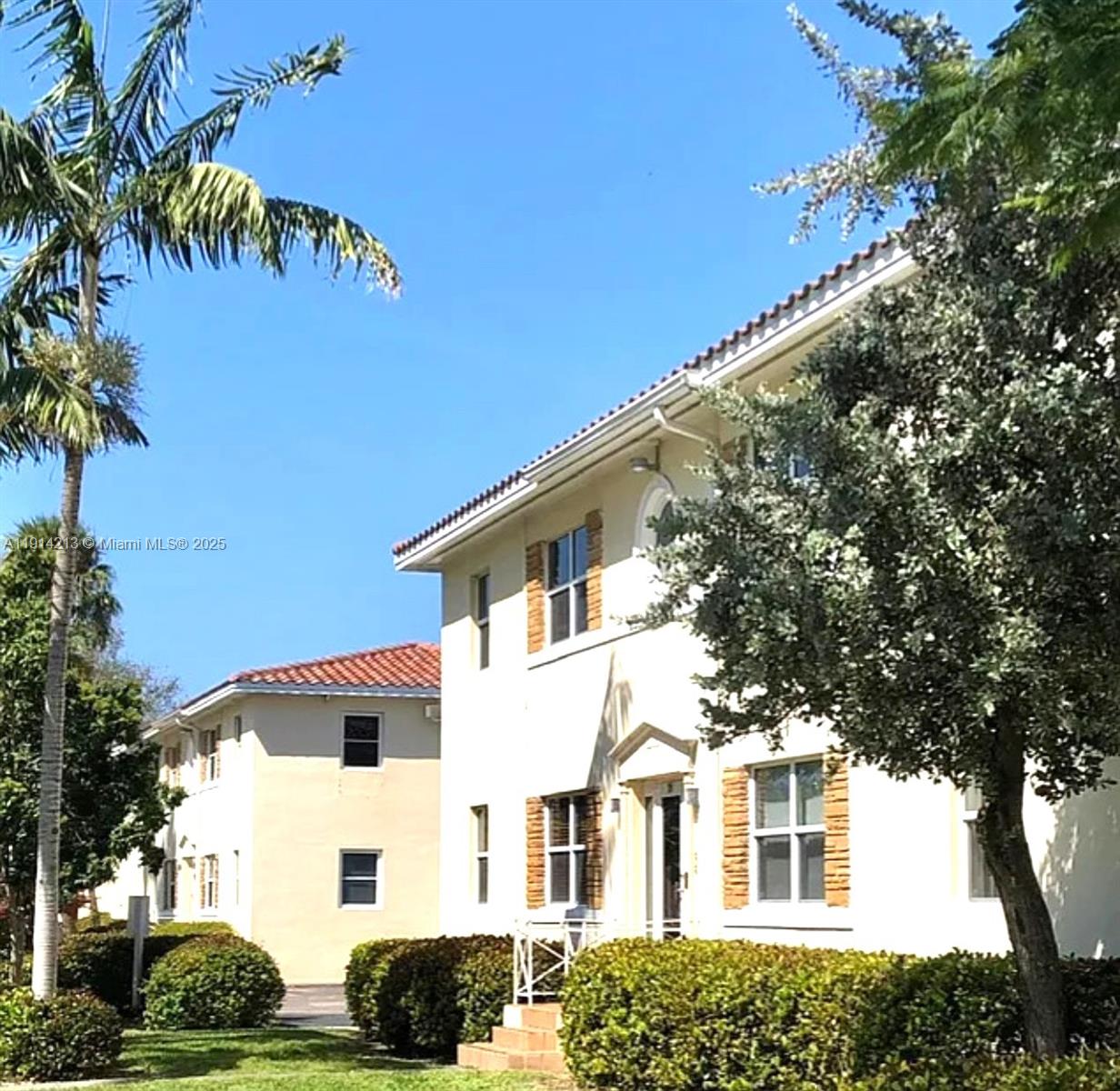 SHORES PLAZA EAST CONDO - Residential Lease