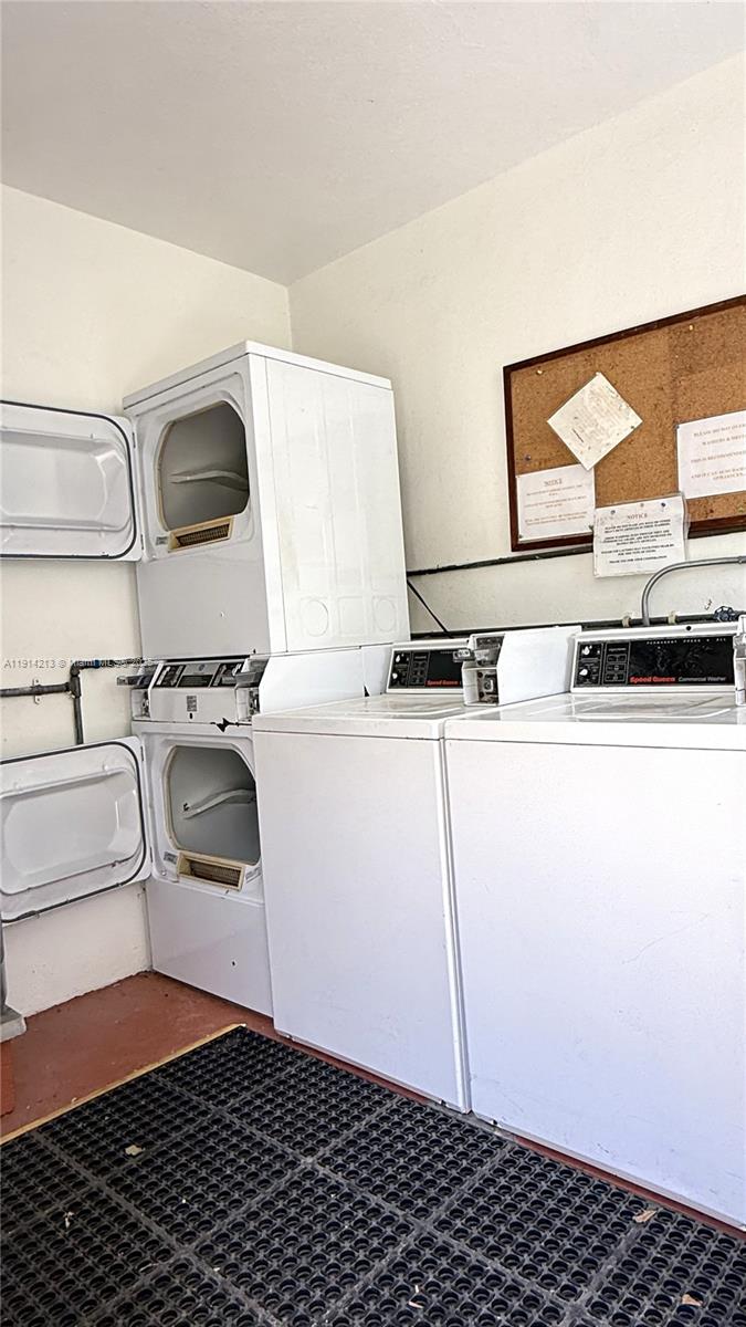 SHORES PLAZA EAST CONDO - Residential Lease