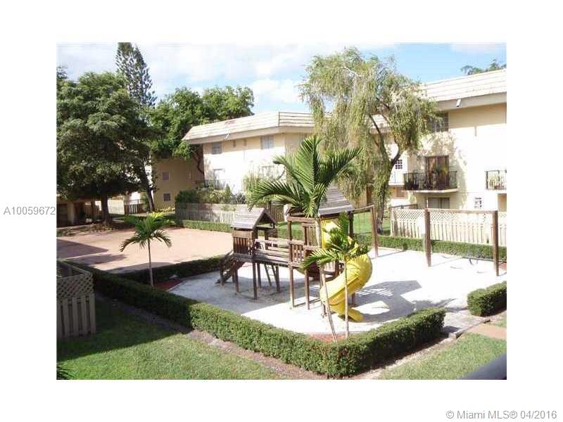 COURTYARDS AT KENDALL CON - Residential Lease