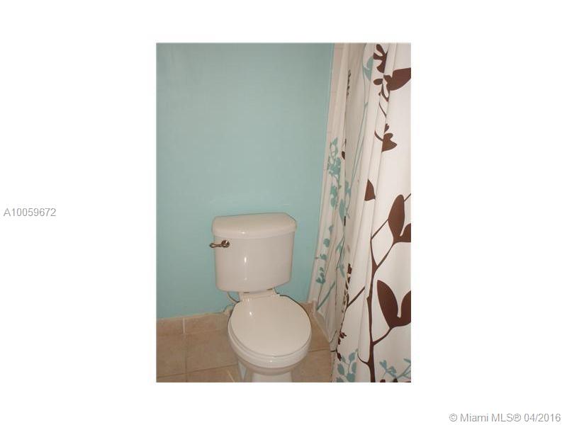 COURTYARDS AT KENDALL CON - Residential Lease