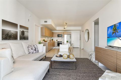 2960 NE 207th St 804 Aventura FL 33180
