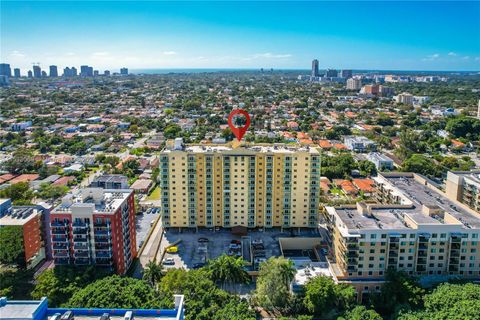 Condominium in Miami FL 3500 Coral Way.jpg