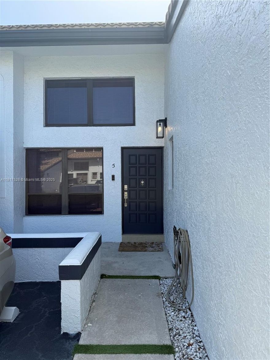 Remodeled two story, 3 bedroom, 2 bath townhouse with a private fenced backyard. Pets OK with approval. HOA fee is included in the rental price. The home blends modern and classic Florida charm, just six minutes from the beach.